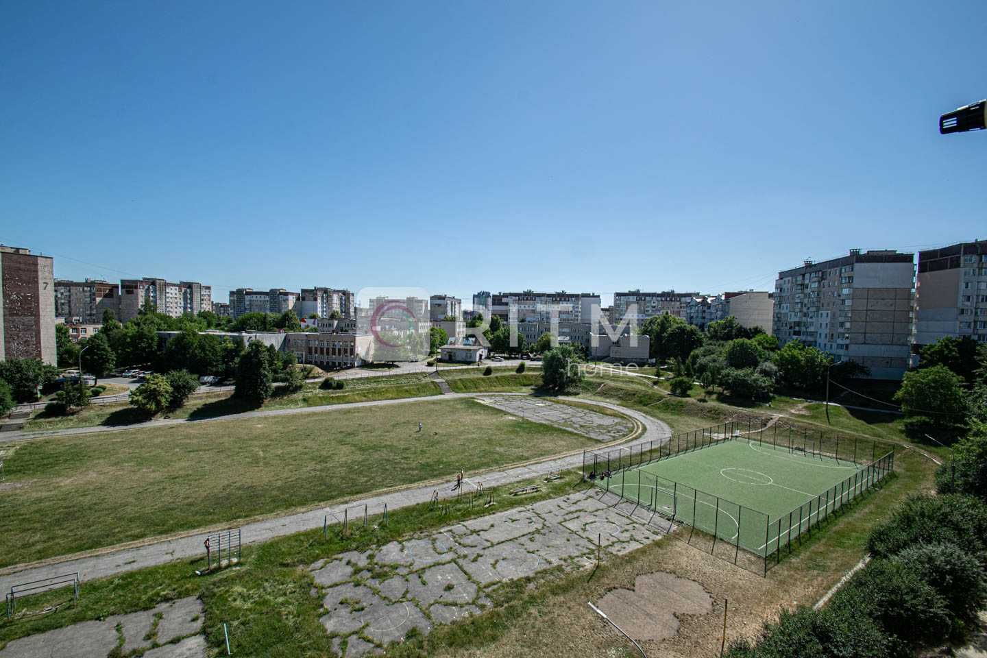 Продаж 2-к. квартири на вул. Курбаса 6