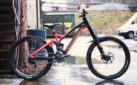 Mondraker Summum downhill