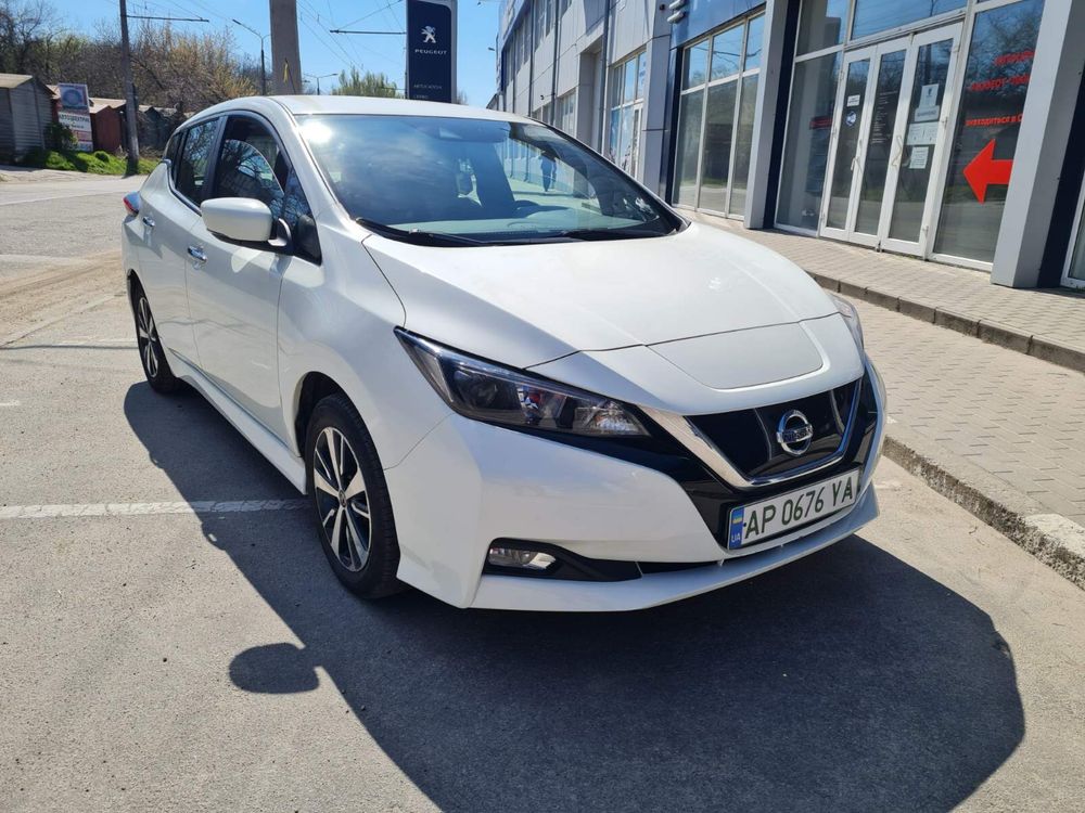 Nissan Leaf, Ніссан ліф