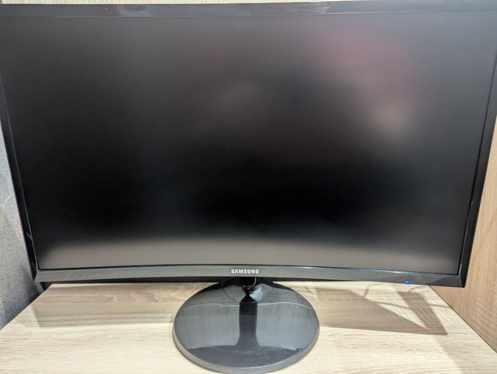 Монітор вигнутий Samsung C24F390FHI