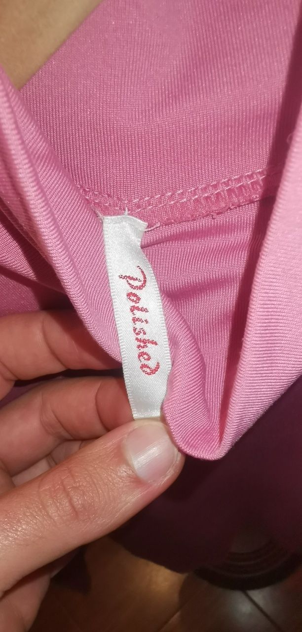 Camisola rosa de mulher