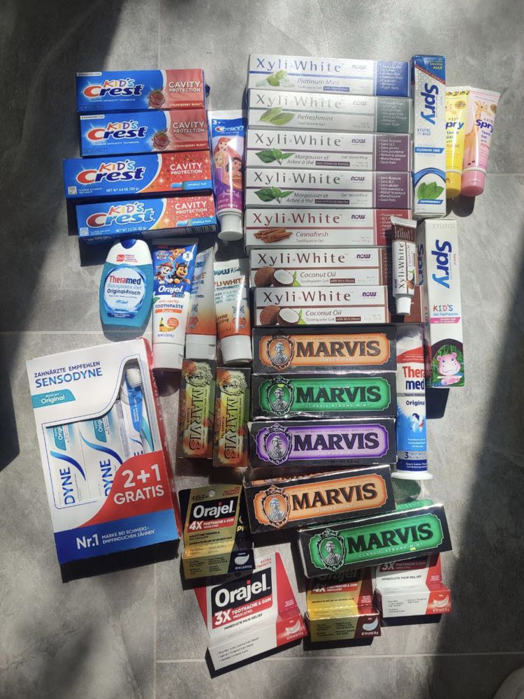 Crest ,Xyli white , orajel ,Marvis, crest ,spry