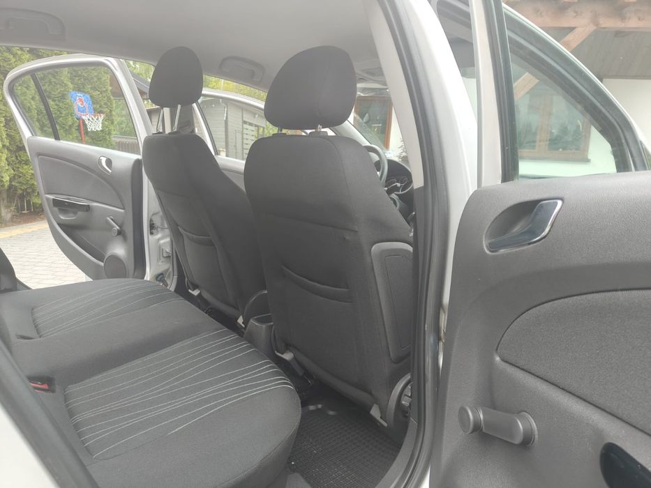 Opel Corsa 1.2 benzyna  80kM 2009r Klimatyzacja już Zarejestrowany