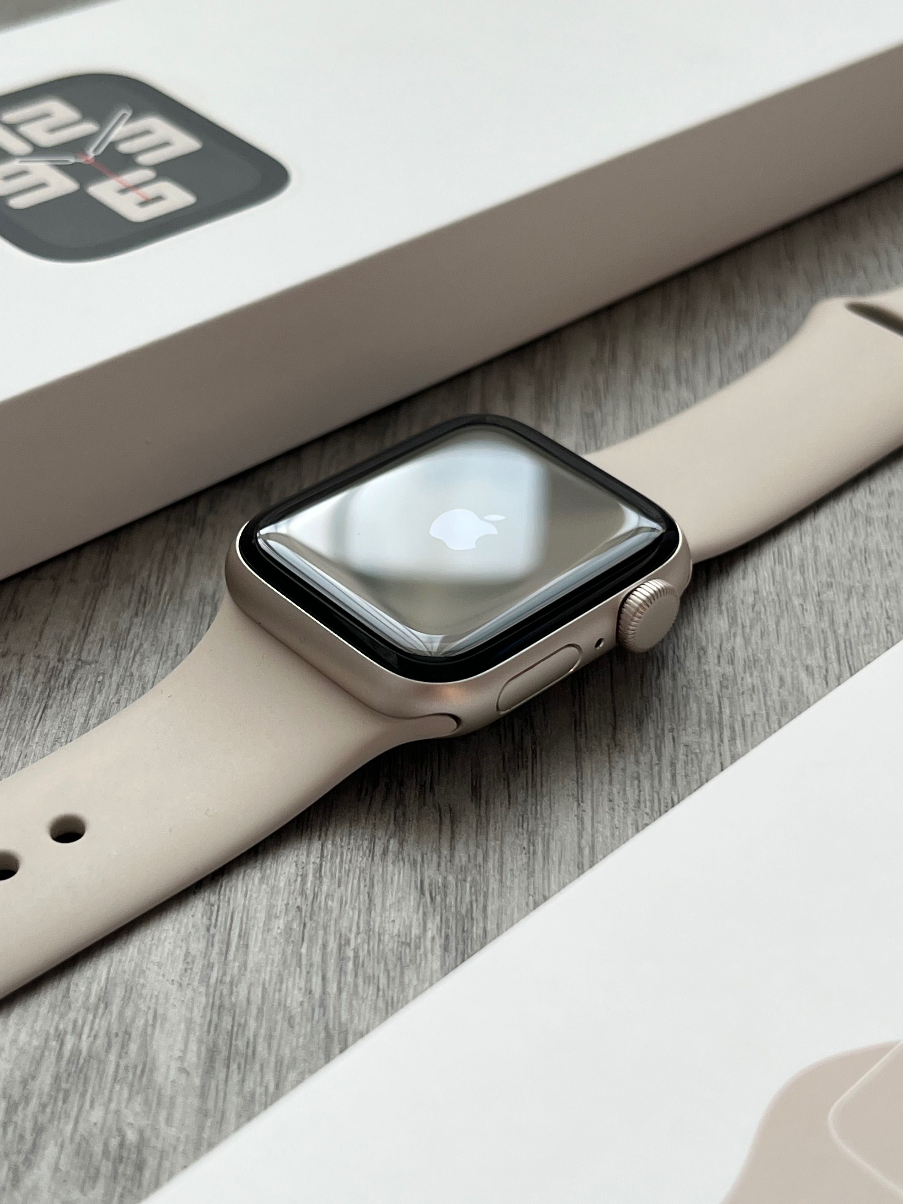 Apple Watch SE (Gen-2) 40mm Starlight