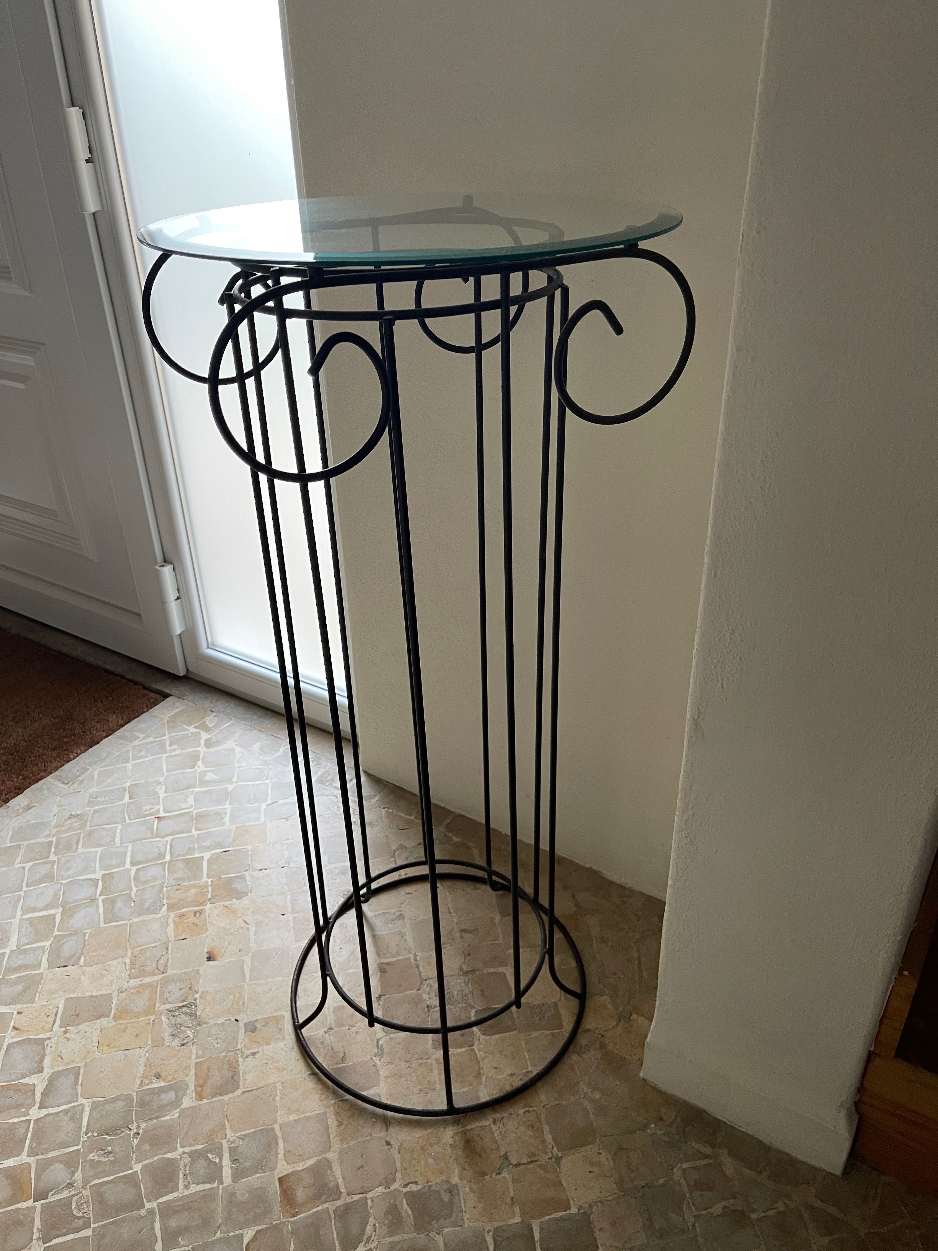 Vende-se Mesa Alta em Vidro