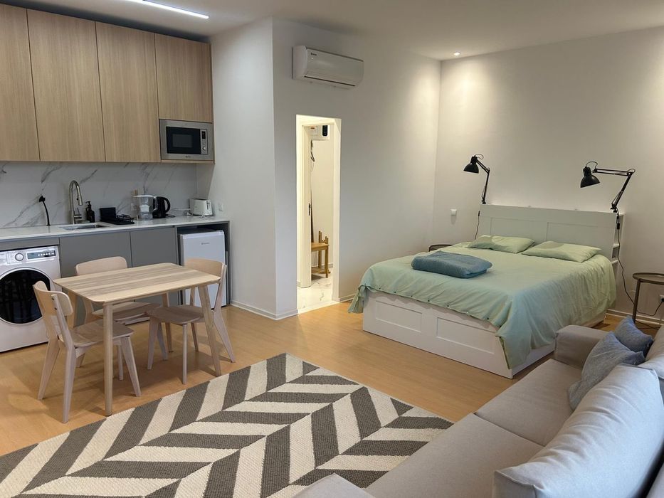 Estúdio Elcorteinglês Remodelado e Mobilado