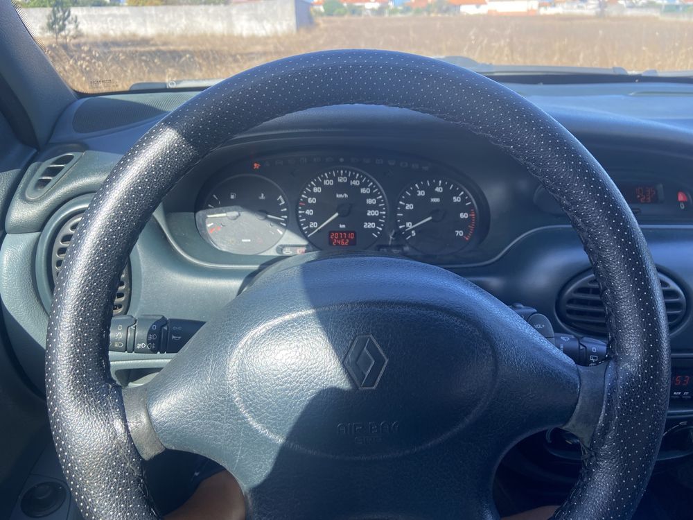 Renault Megane 1.4 1998