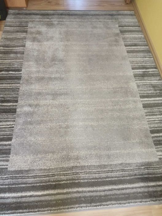 Sprzedam szary dywan