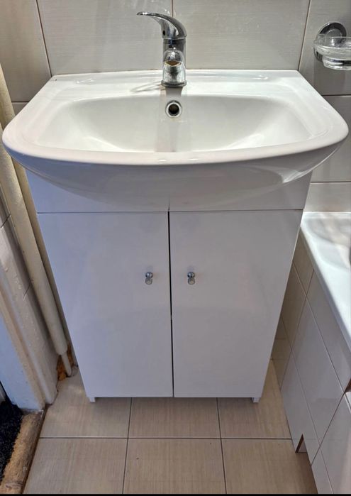 Szafka z umywalką