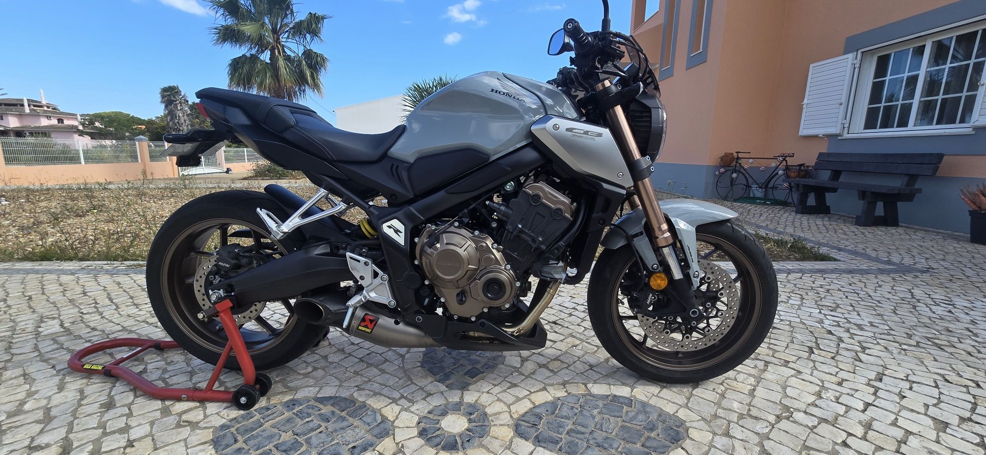 Honda cb650r naked