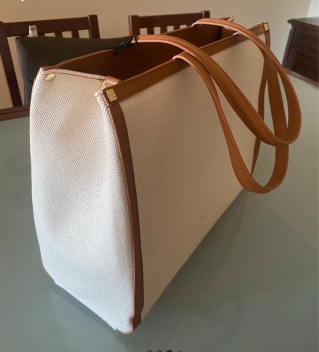 Carteira Guy Laroche NOVA