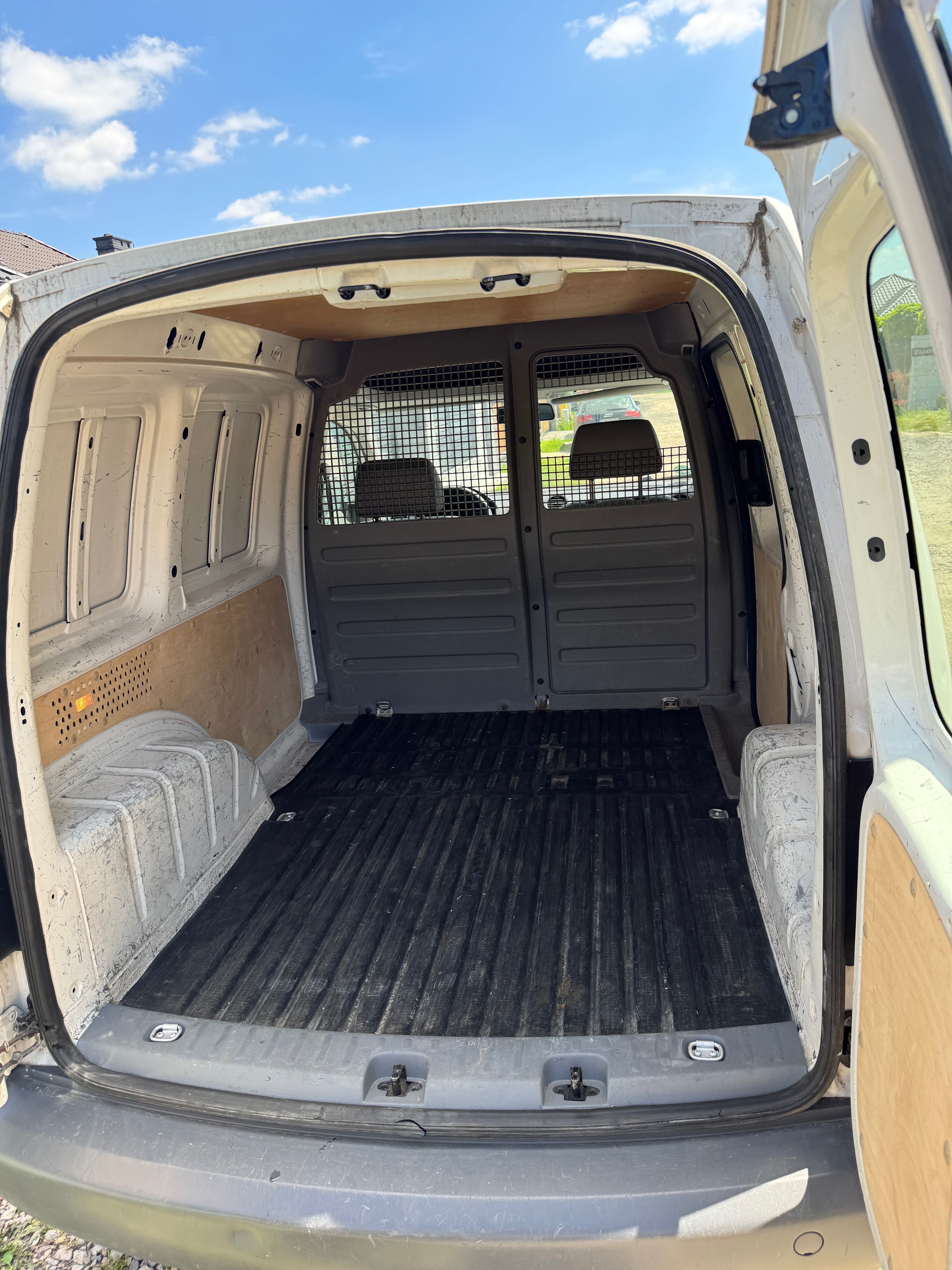 Volkswagen caddy 1.4 mpi Samochód  ciężarowy