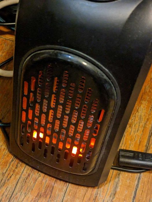 Портативний обігривач Rovus