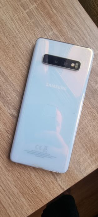 Telefon Samsung S10 ładowarka,etui.