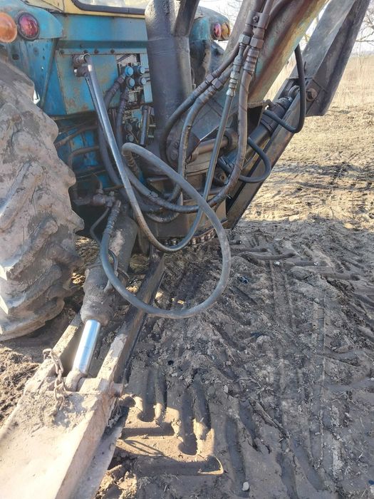 Екскаваторна установка з трактора ЮМЗ по запчастинах