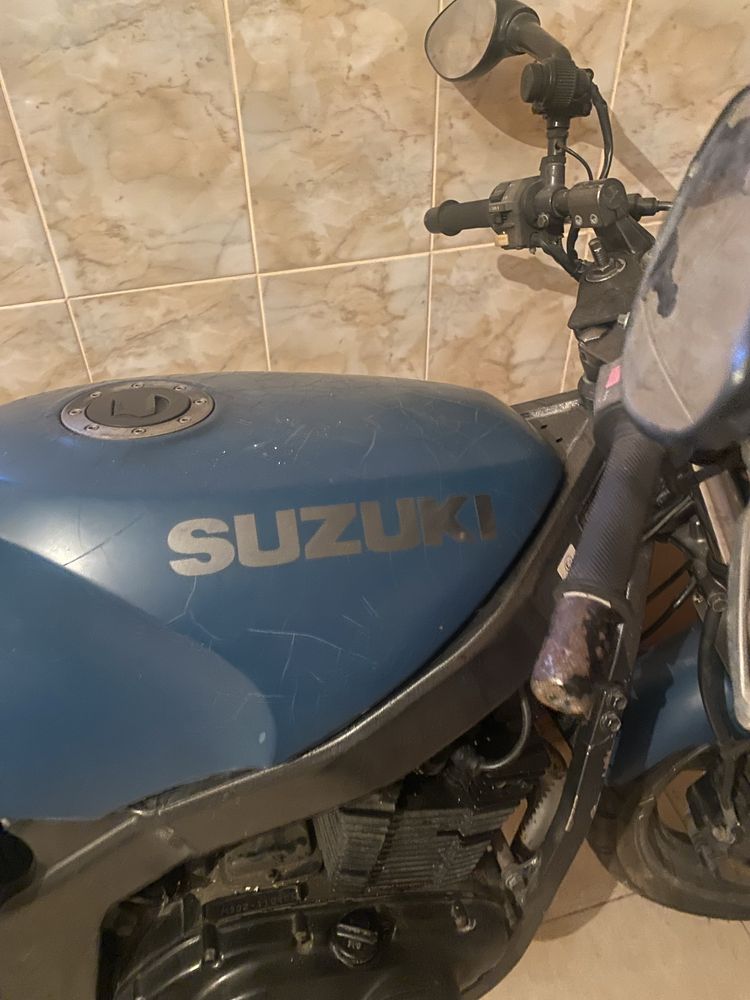 Продам мотоцикл сузукі