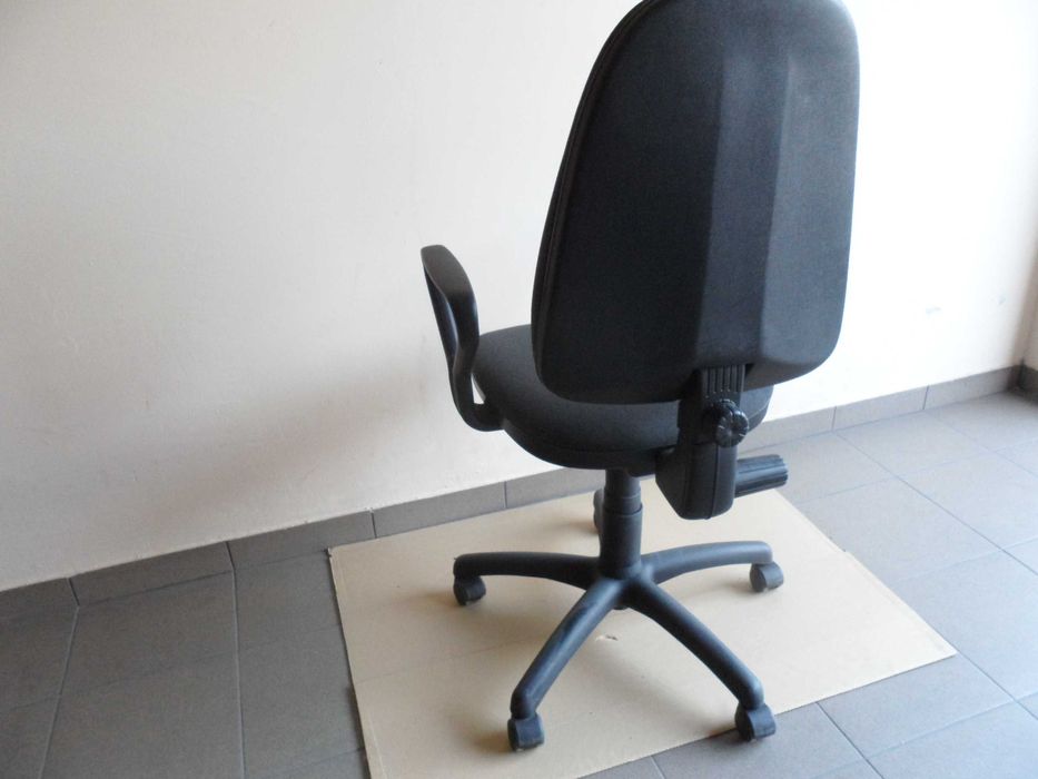 krzesło do biurka obrotowe  BRAWO   NOWY STYL