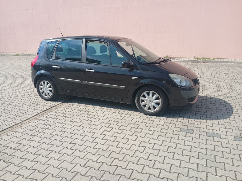 Renault Scenik* 2,0 dCi * 2007 rok