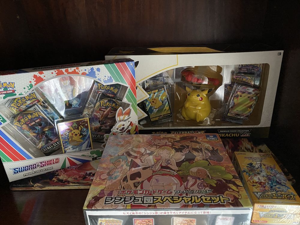 Pokémon Collections and Boxes