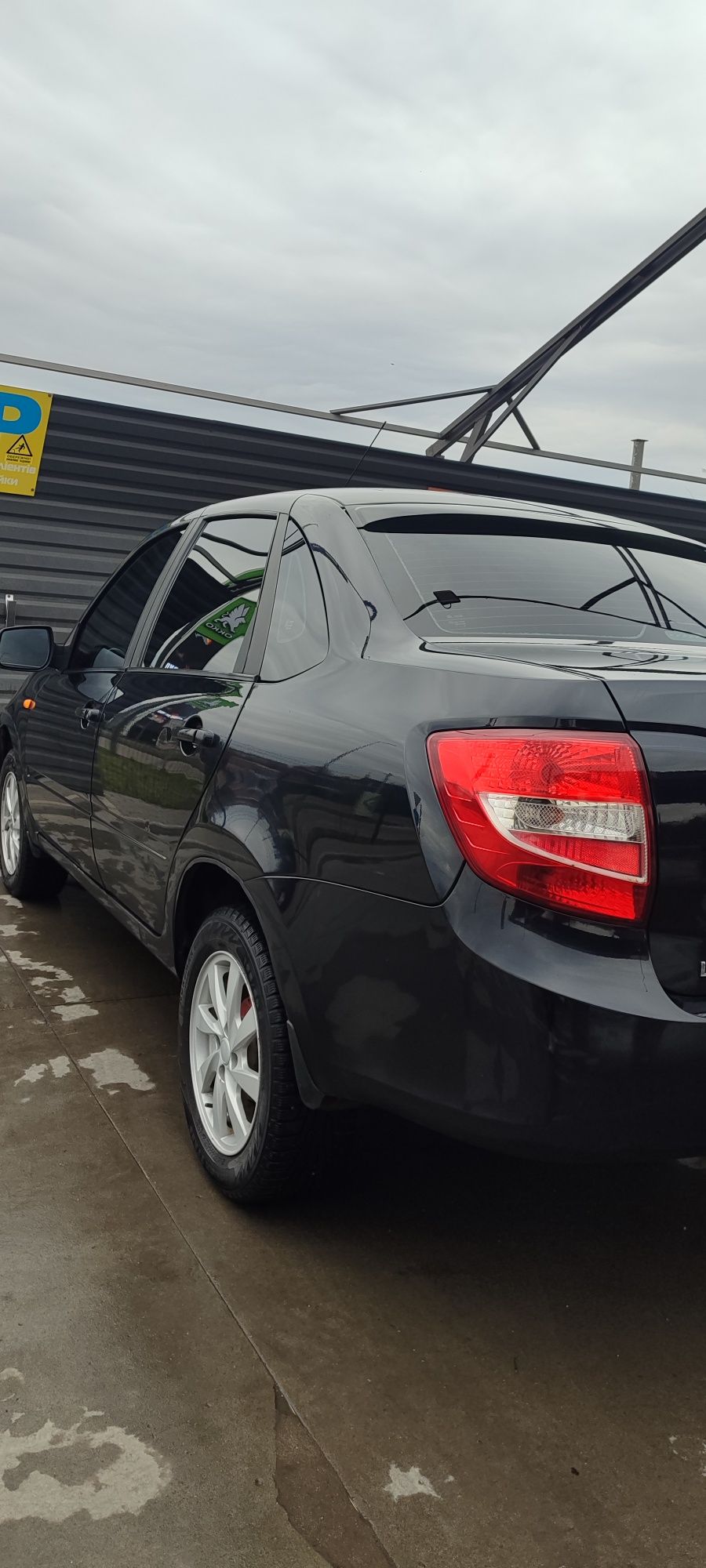 ВАЗ 2190 Granta 2013,висока під кросовер,автоматі!