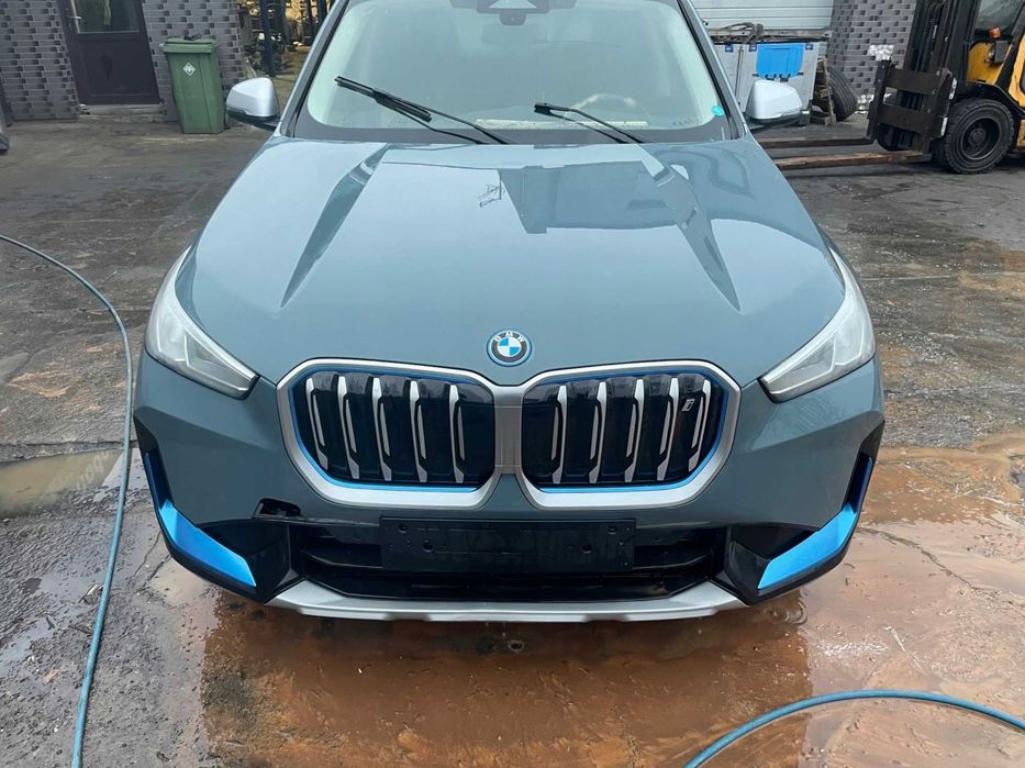 BMW IX1 U11 електро бампер передній бу оригінал разборка