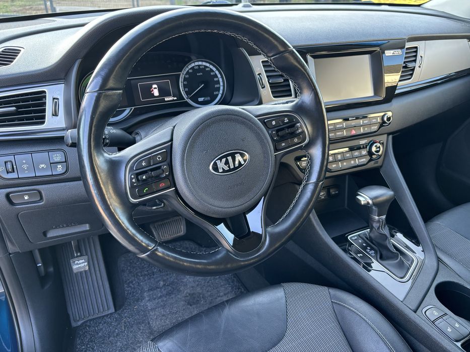 Kia Niro Hybrid 1.6 GDi 141 KM · 2019 · 83 000 km · ASO · Bezwypadkowa