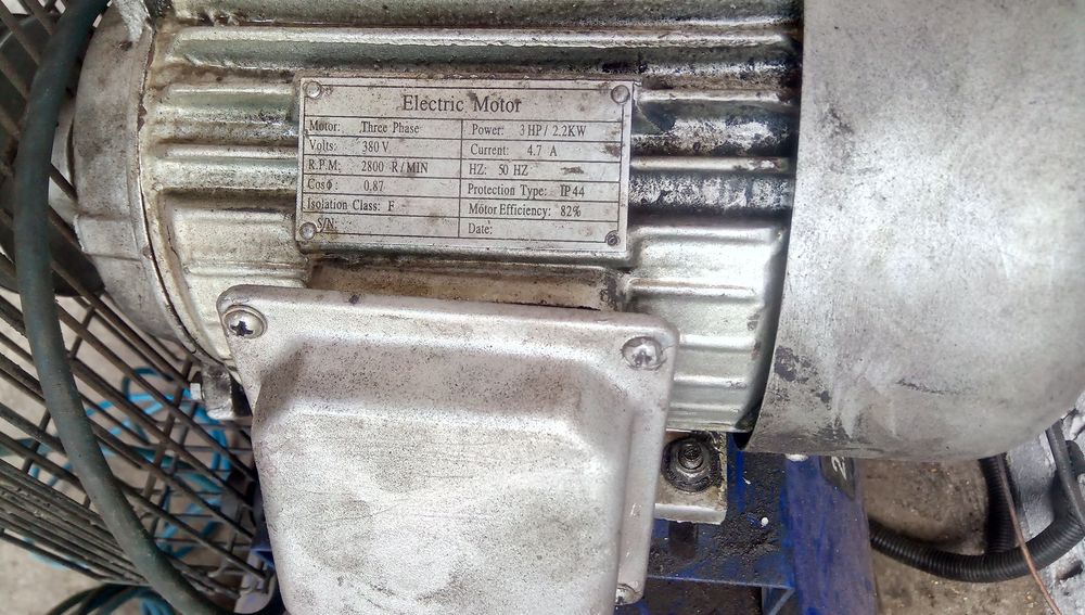 Компресор з ємністю на 100л,380 v