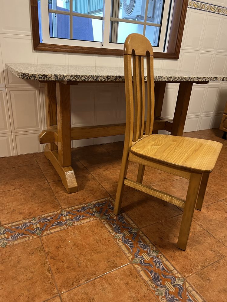 Mesa de cozinha em Pedra Granito com 6 cadeiras