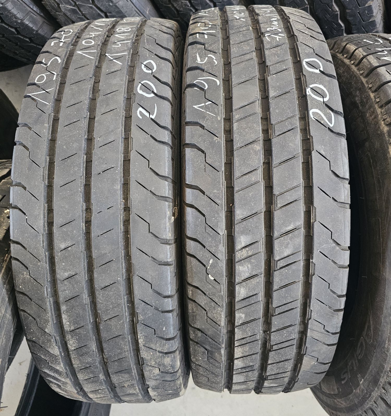 195/70R15C Continental Conti Van Contact 100 Lato