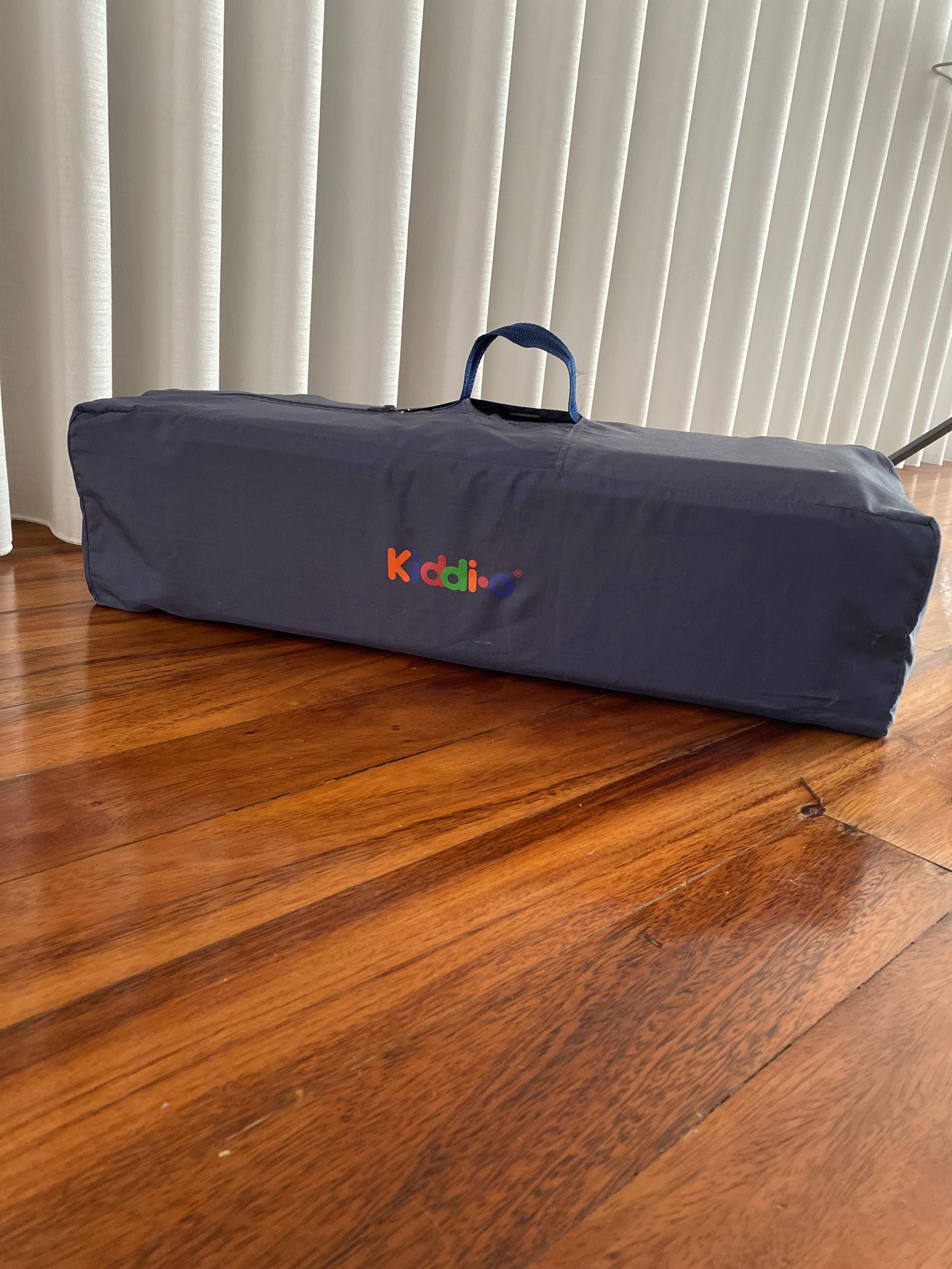Cama de viagem para bebé/criança com colchão
