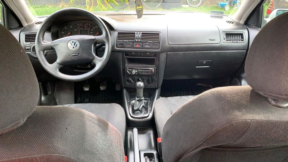 Volkswagen Bora 1.9TDI bardzo ładnie utrzymana! Bez grama rdzy!!