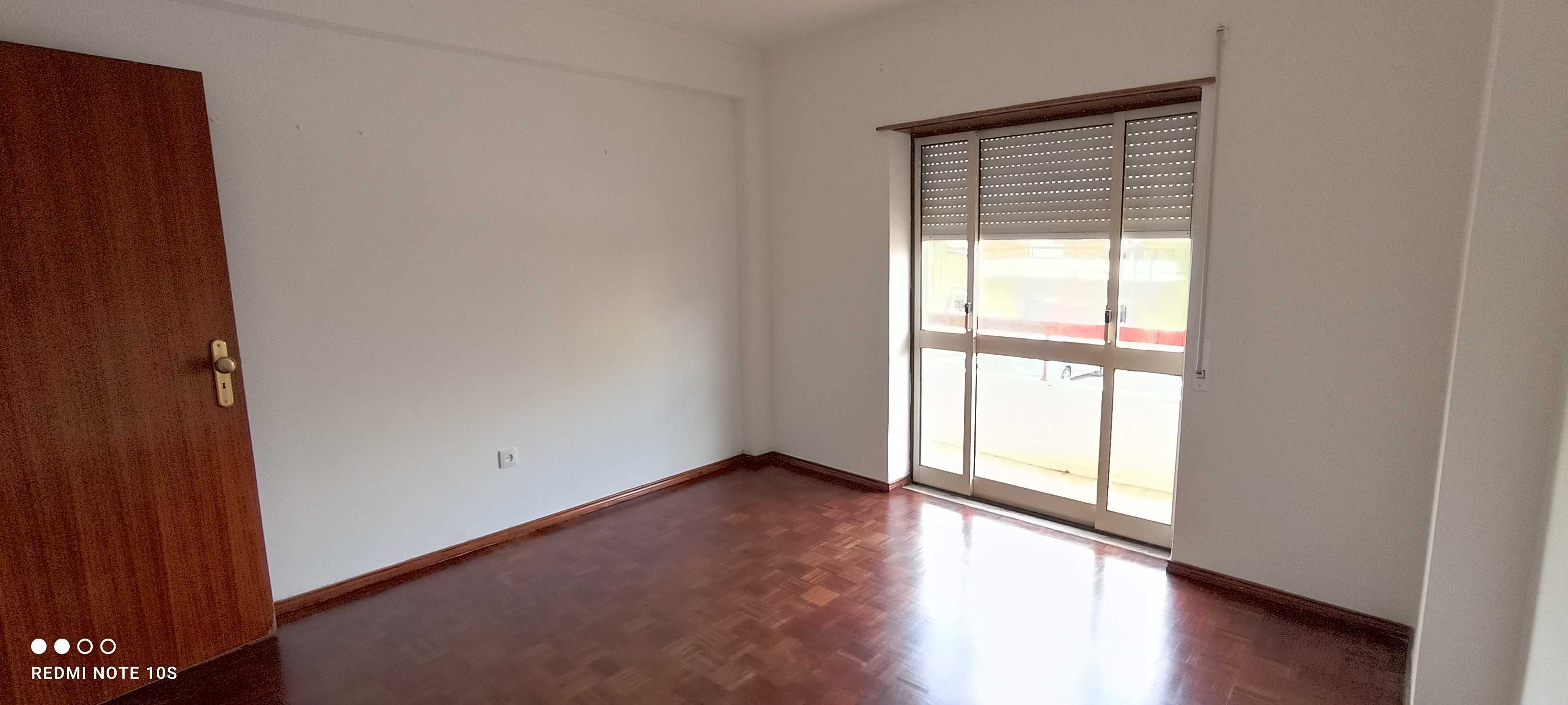 Apartamento T2 perto do tribunal da Moita