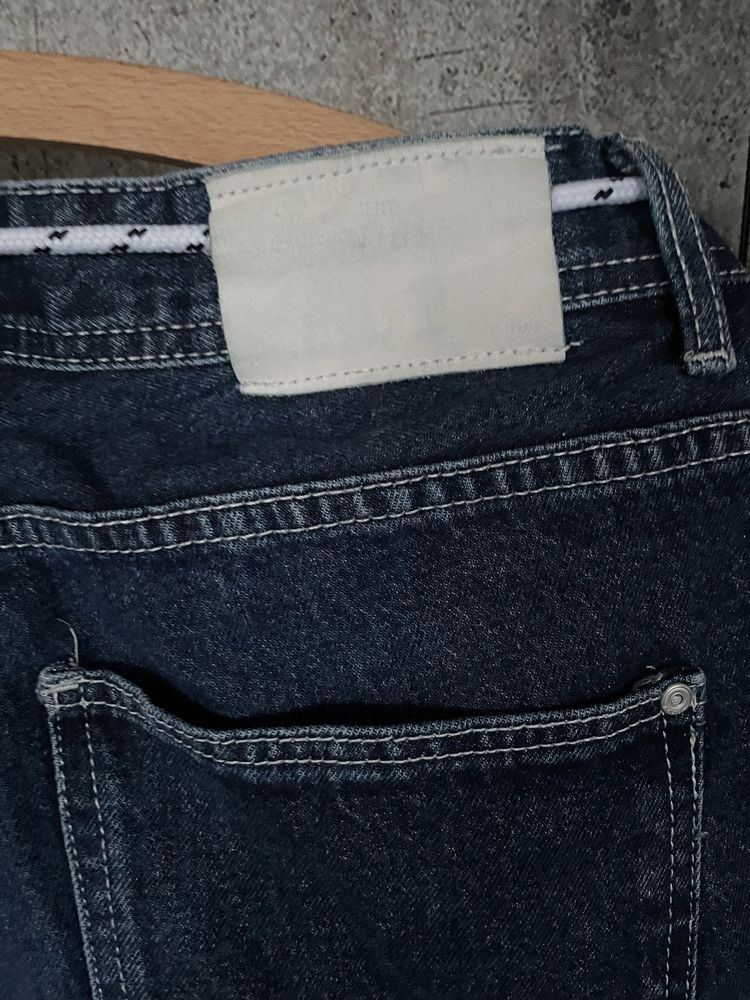 Spodnie jeansy granatowe 3/4 Bershka Slim Cropped Fit  32 euro 42