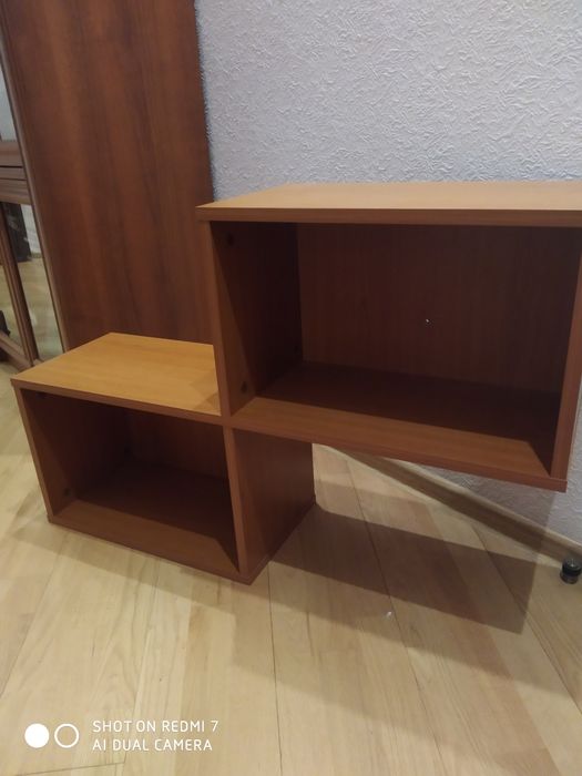 Полиця книжна якісна