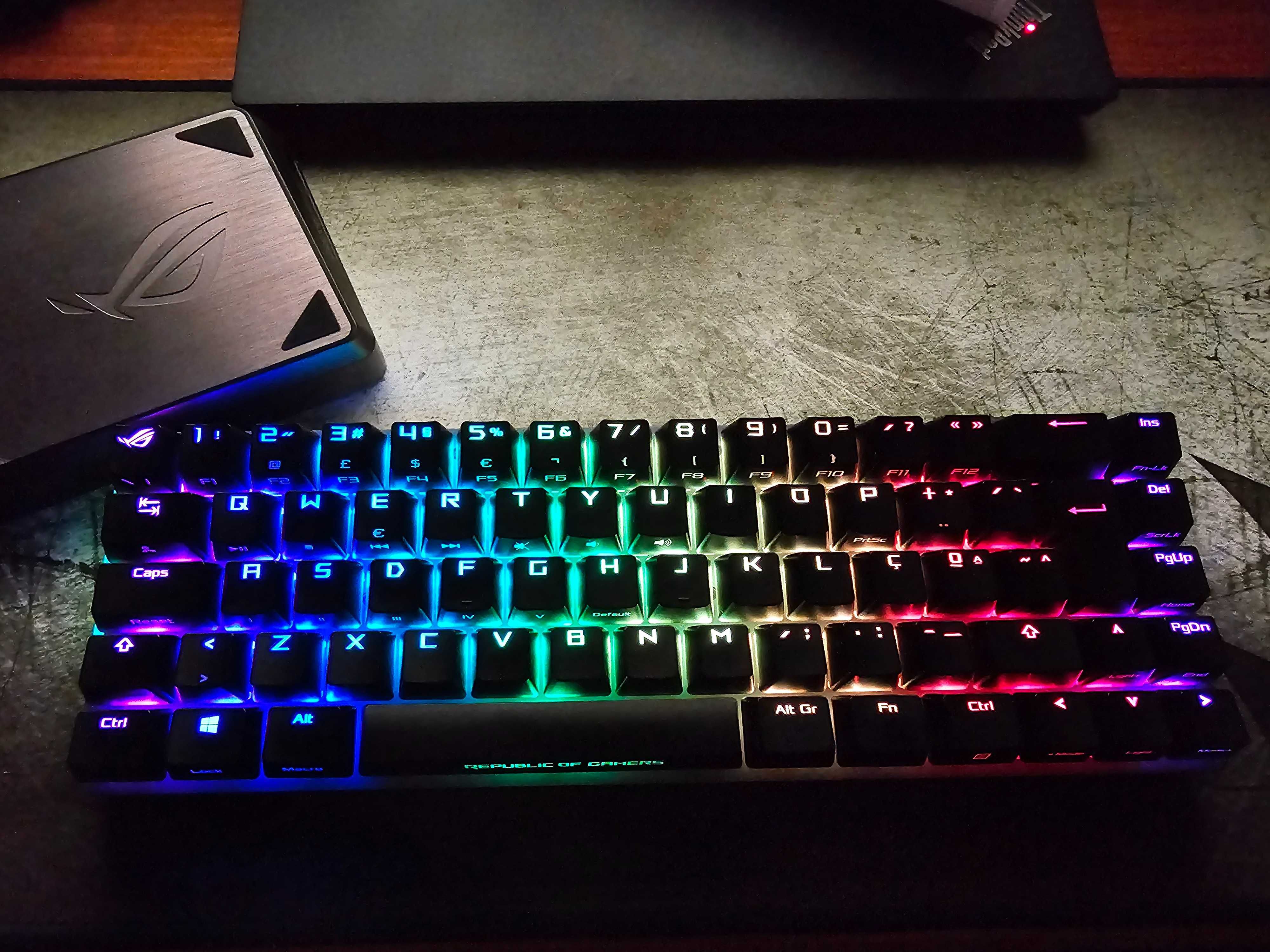 Teclado ASUS ROG Falchion Wireless RGB