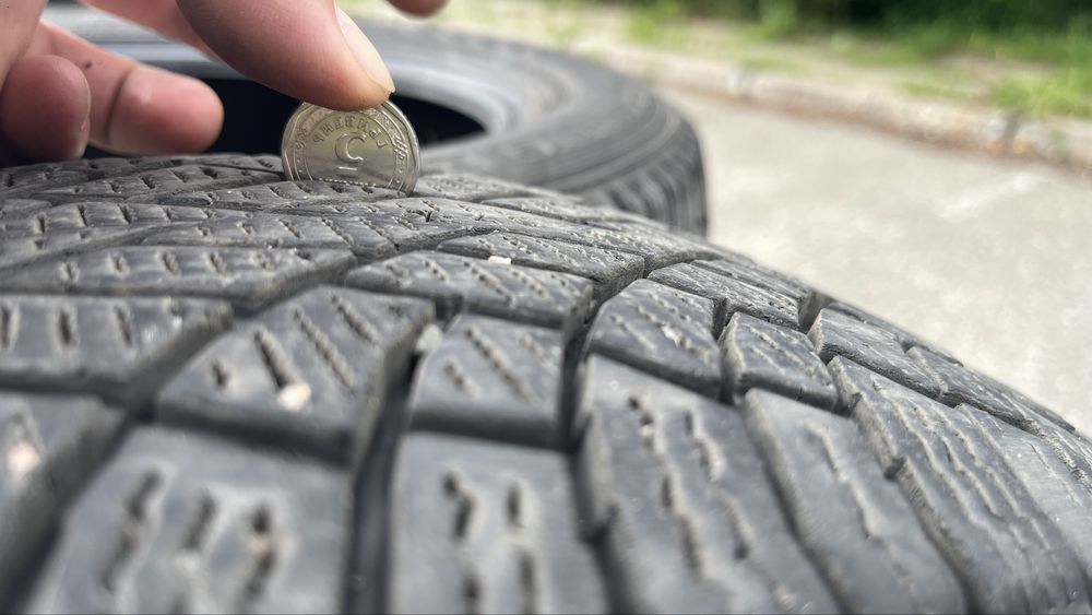 Гума зимова NOKIAN TYRES 185/65 r15 колеса