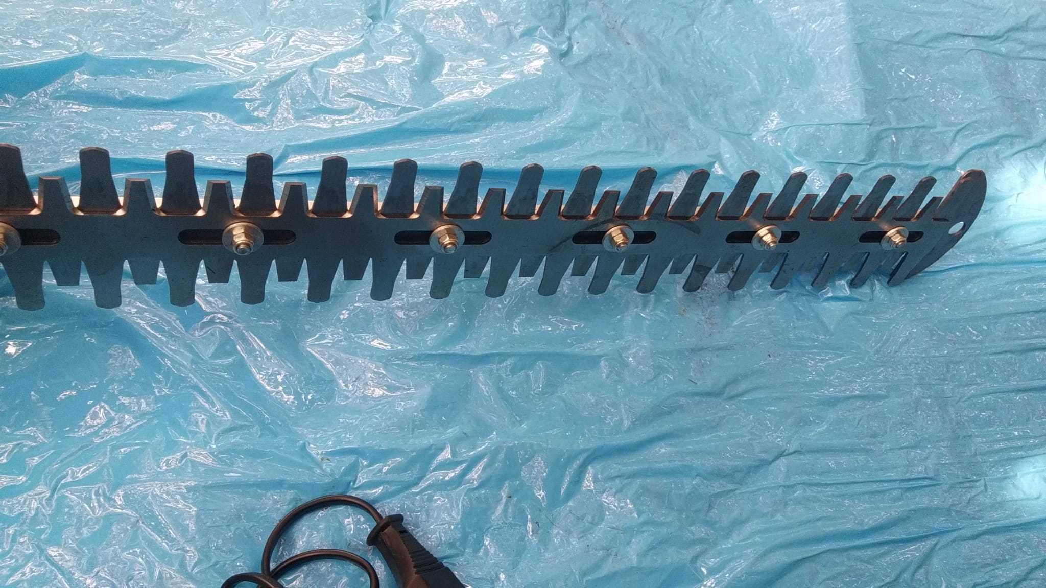 corta sebes Oleo-mac a bateria