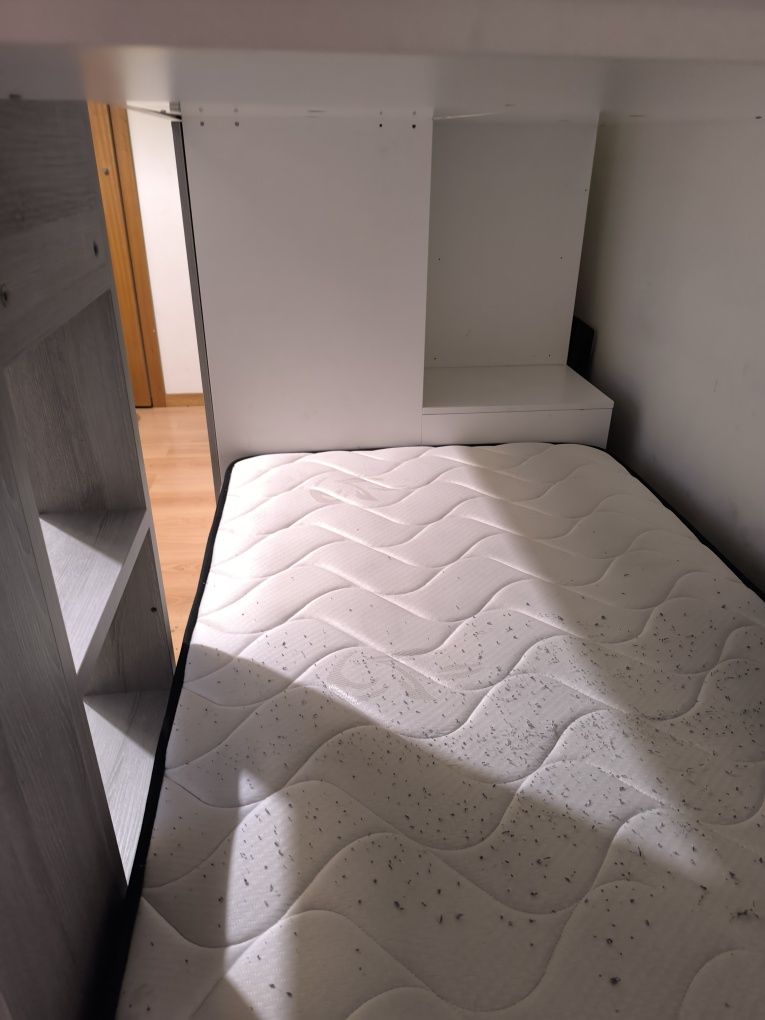 Beliche cama com armário e escadas