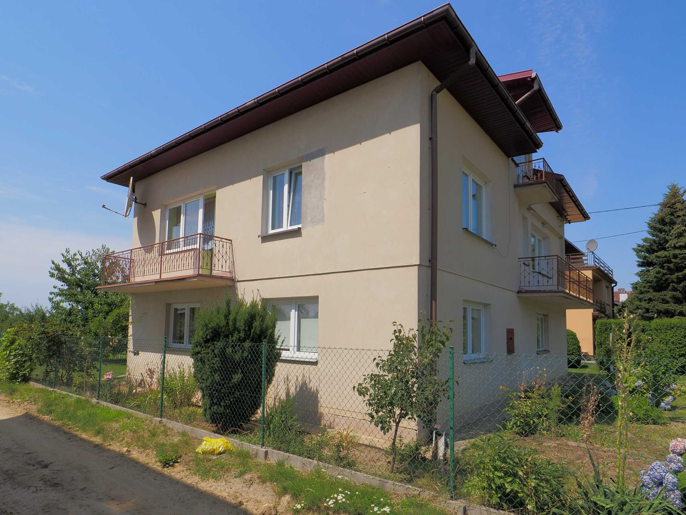 Dom Sandomierz/Kobierniki, media, działka 1330m