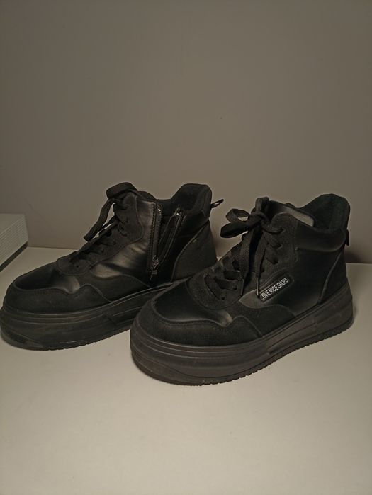 Жіночі зимові кросівки 41 розмір 25.5