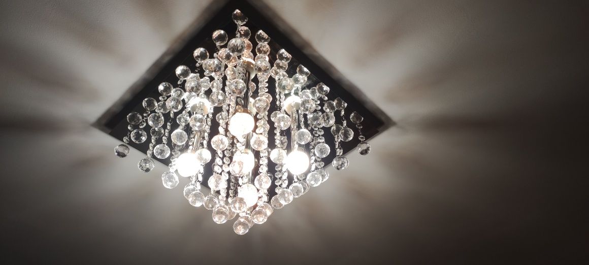Lampa wisząca żyrandol z imitacji krysztalow