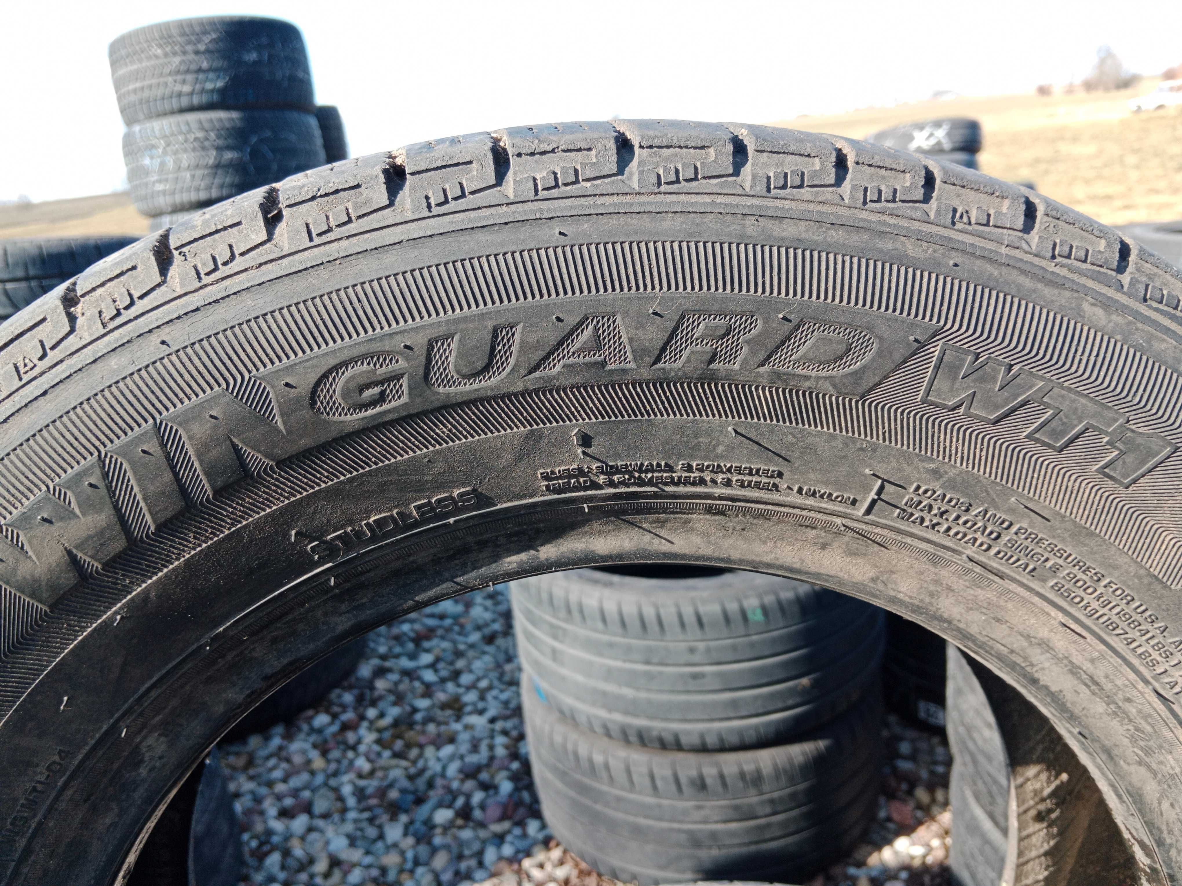 Opona używana zimowa 195/70R15C Nexen Winguard WT1 1szt.