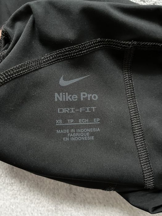 Спортивні лосіни  Nike