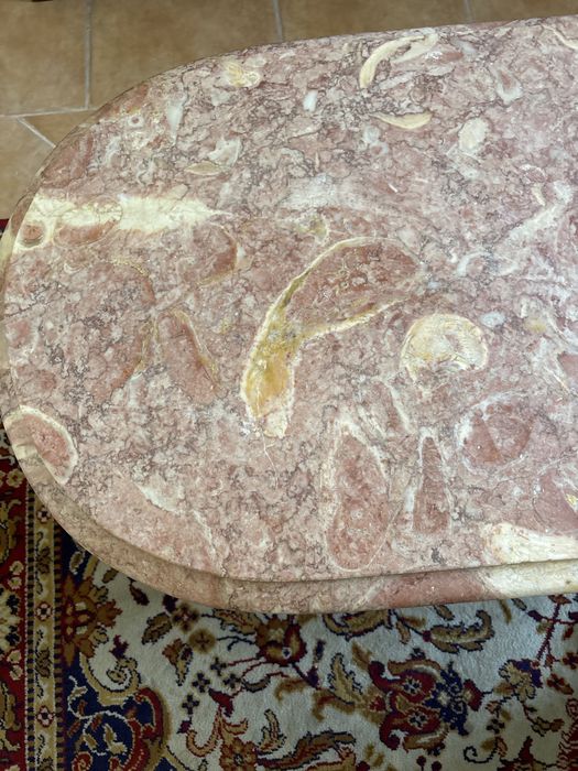 Mesa marmore rosa e latão