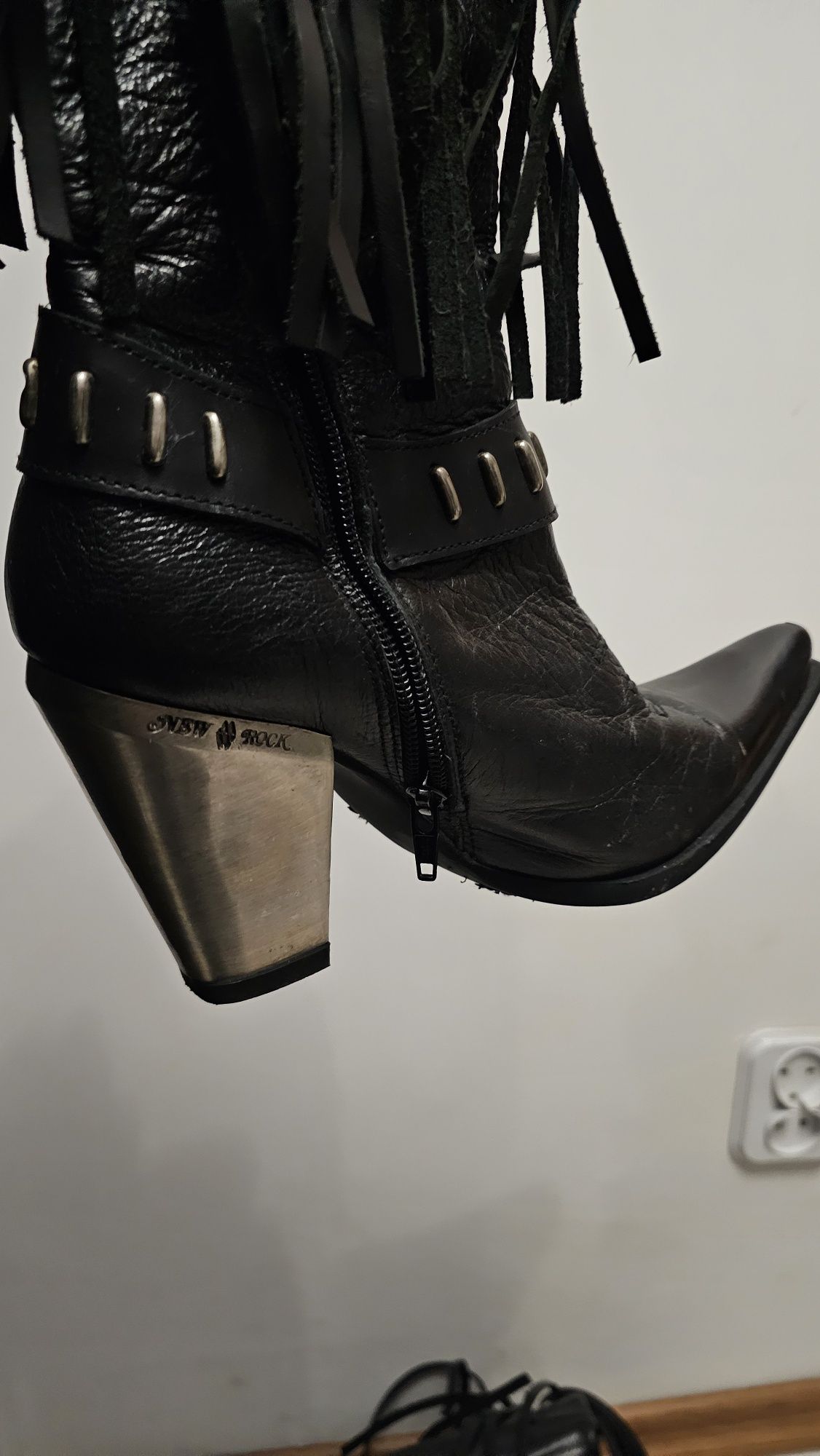 New rock kowbojki 39 rozmiar skóra naturalna metalowy słupek frędzle