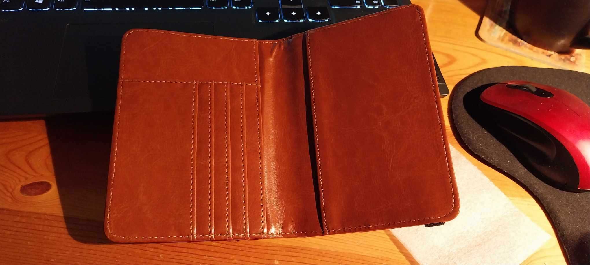 Etui paszport USA odznaka brązowe