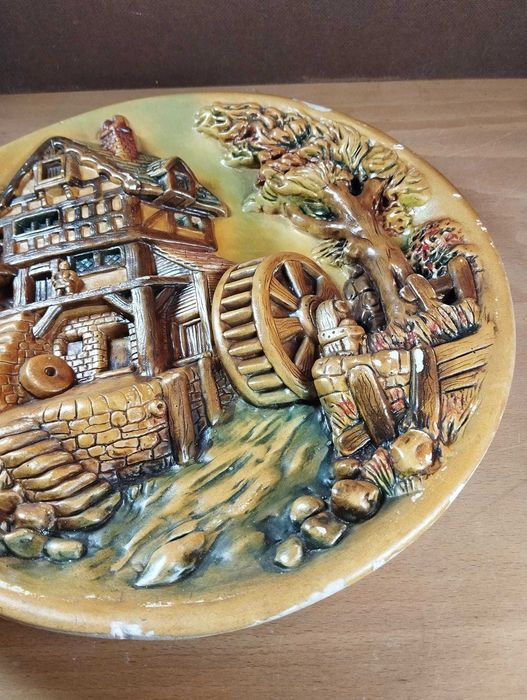 Prato Grande Em Relevo Vintage