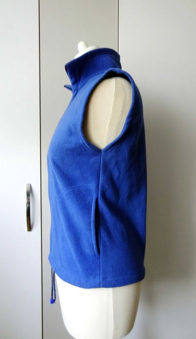 Ciepły bezrękawnik z polaru na zamek, rozm. 140 cm.