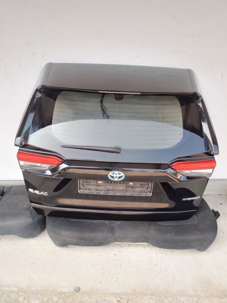 Кришка багажника toyota rav4 2019-2023 колір 218