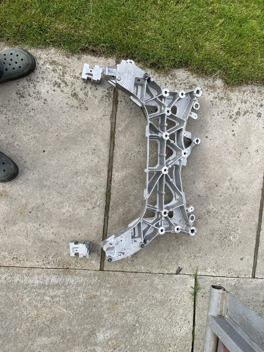 chevrolet bolt euv 2021 підрамнник пошкоджений